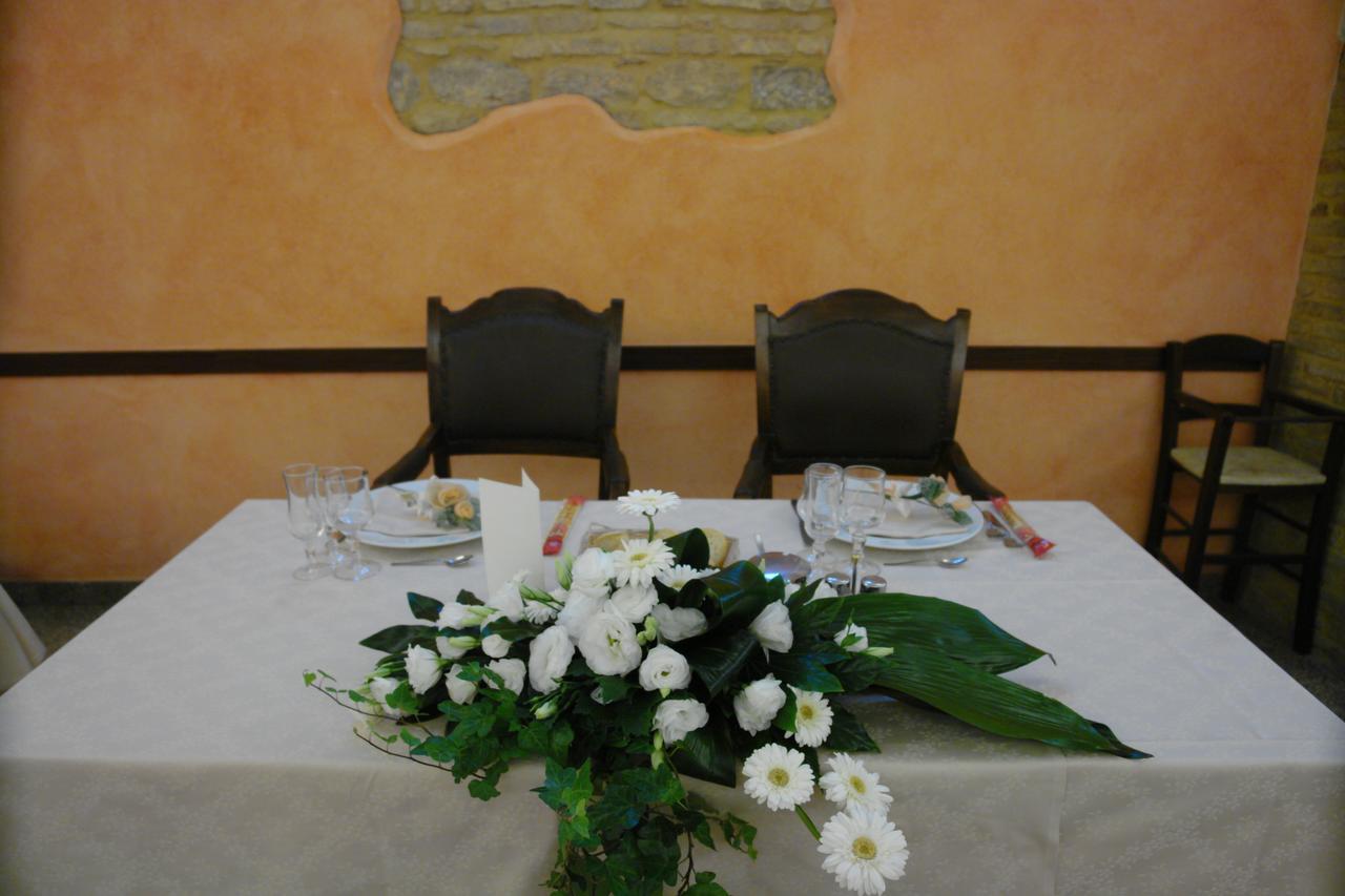 Hotel Il Castagno à Orciano di Pesaro Extérieur photo